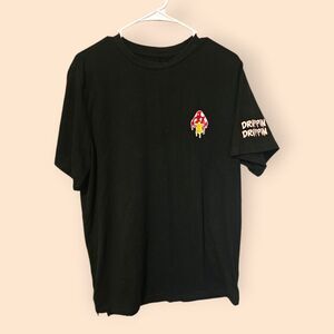 Mushroom patch tshirt XL